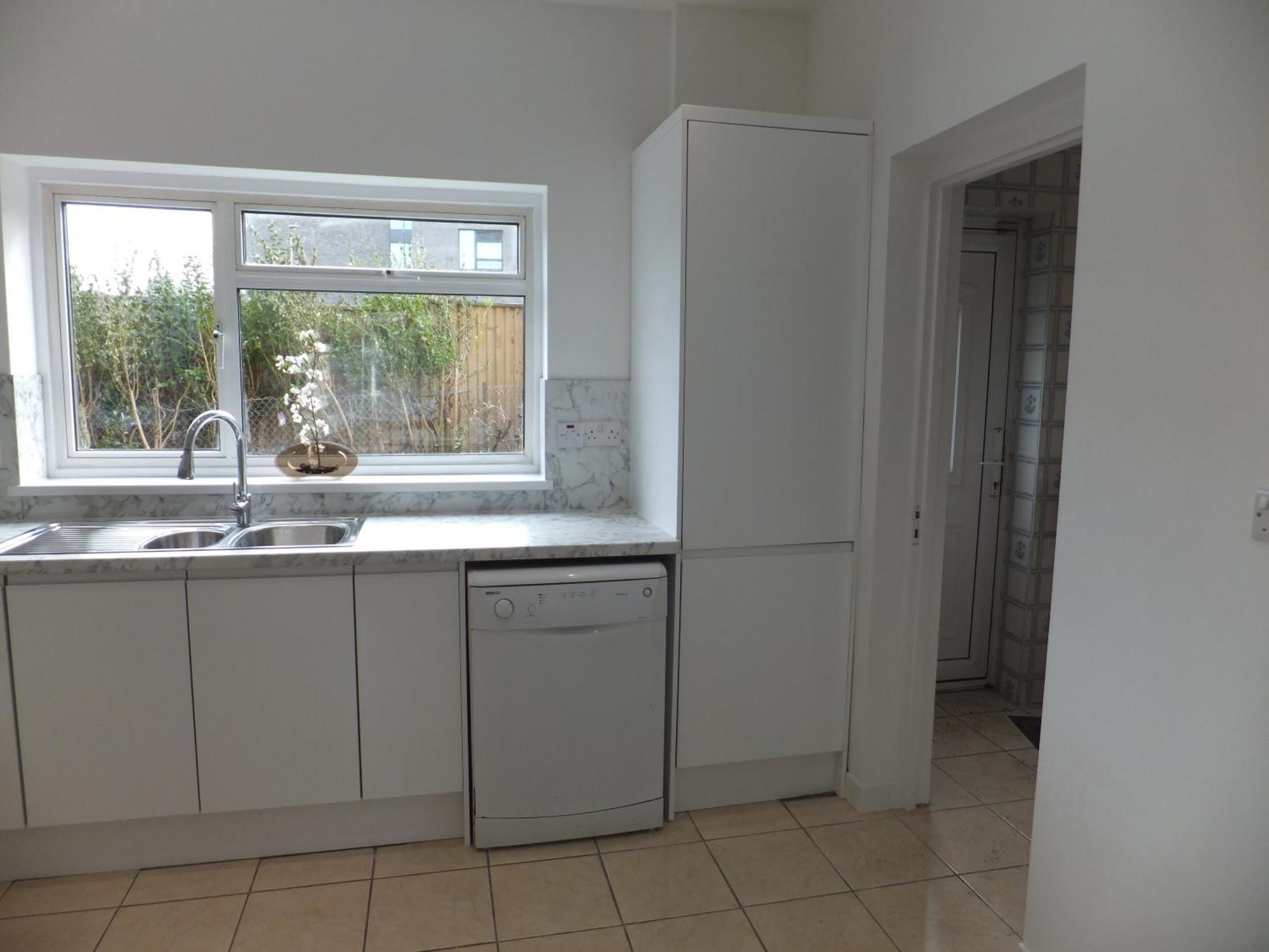Many Worlds Meet - Eurostar, Wimbledon 30 Mins, Central London, Gatwick 15 Mins - Spacious, Sleeps Up To 16 Plus Cot - Free Wifi, Parking - Next To Lloyd Park, Great For Families, Walkers, Relocators - Ideal For Contractors Croydon Exterior photo