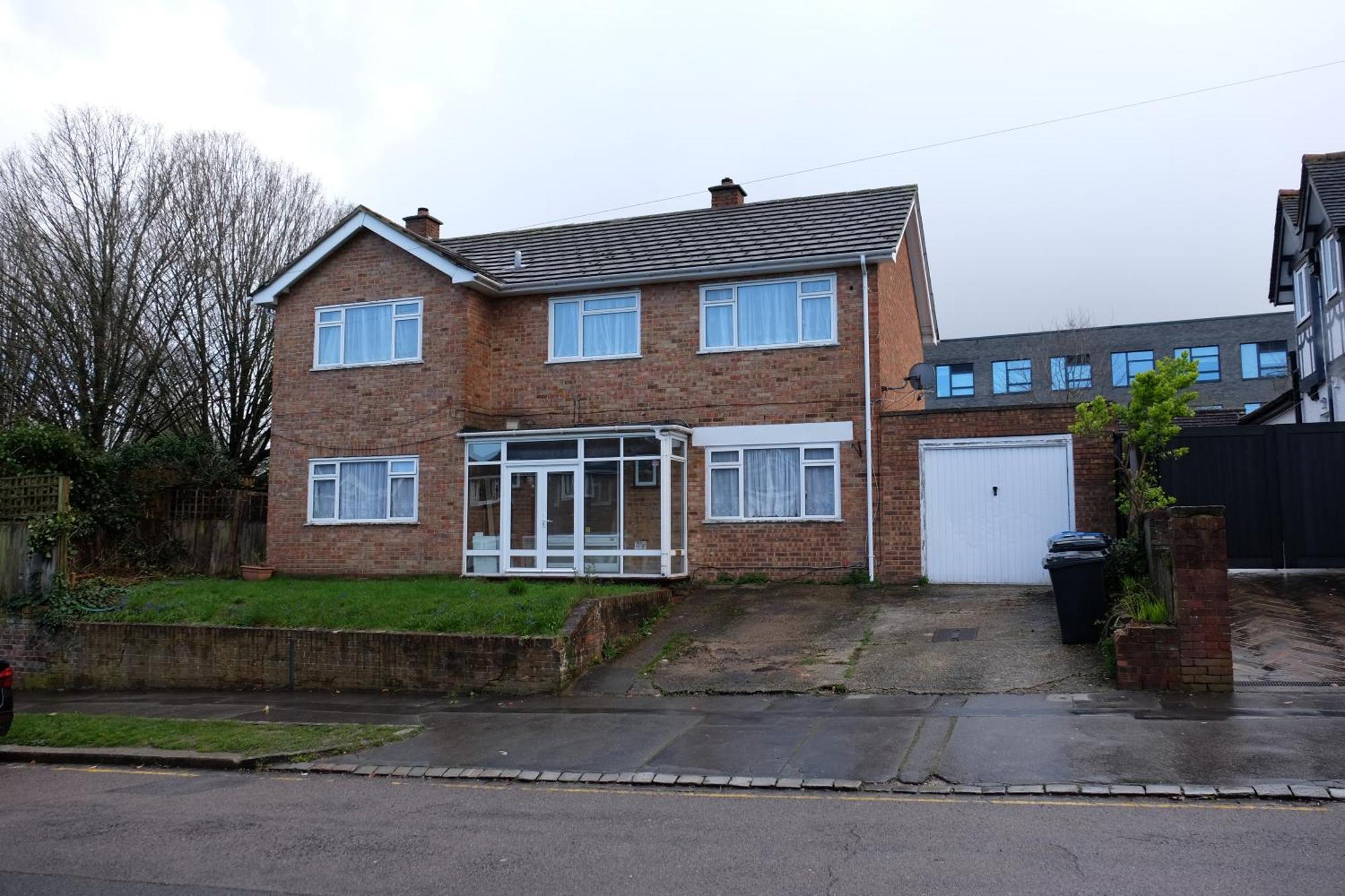 Many Worlds Meet - Eurostar, Wimbledon 30 Mins, Central London, Gatwick 15 Mins - Spacious, Sleeps Up To 16 Plus Cot - Free Wifi, Parking - Next To Lloyd Park, Great For Families, Walkers, Relocators - Ideal For Contractors Croydon Exterior photo